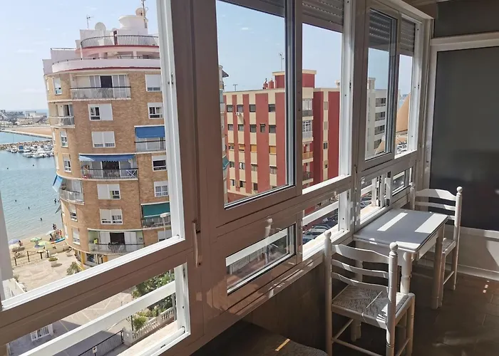 Apartment Great With A View Of The Sea