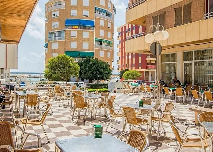 Apartment Great With A View Of The Sea