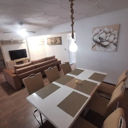 Lägenhet Great With A View Of The Sea